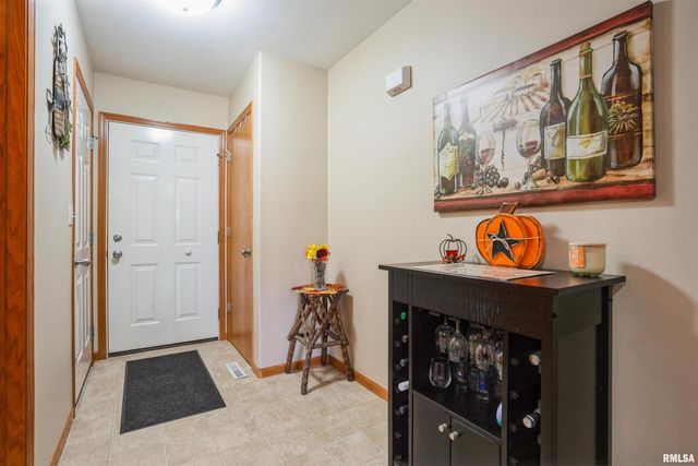 3620 Banar Drive SW E, Cedar Rapids, IA 52404