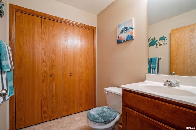 3620 Banar Drive SW E, Cedar Rapids, IA 52404