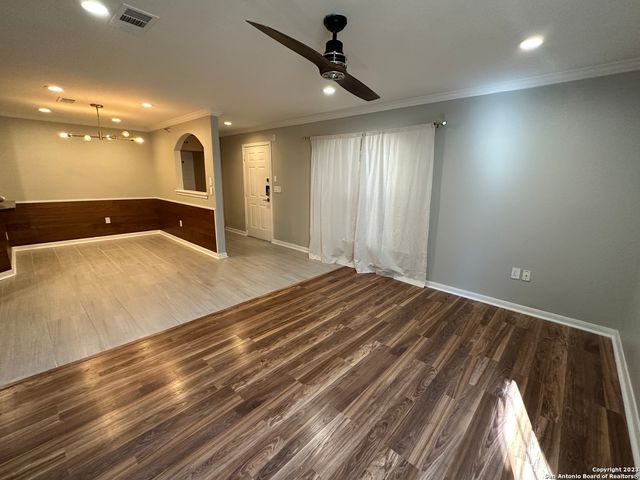 7323 Snowden Rd Apt 2303, San Antonio, TX 78240