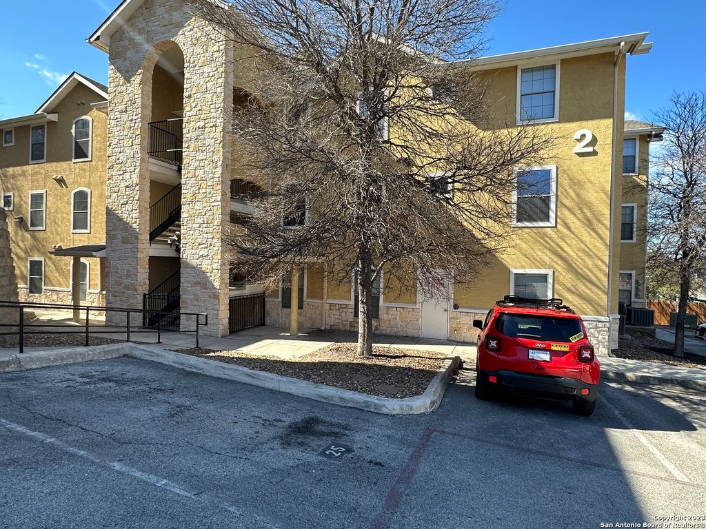 7323 Snowden Rd Apt 2303, San Antonio, TX 78240