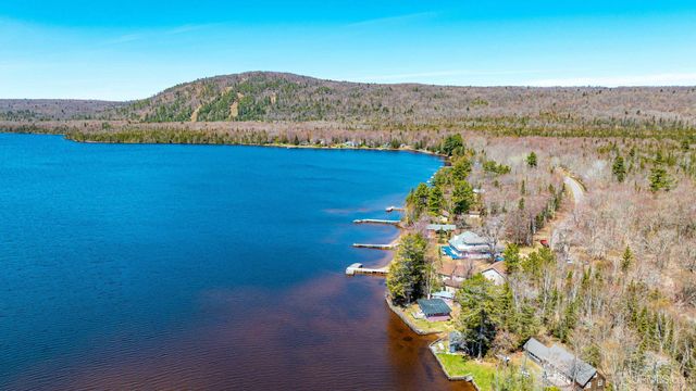 6139 Sand Point Road, Mohawk, MI 49950