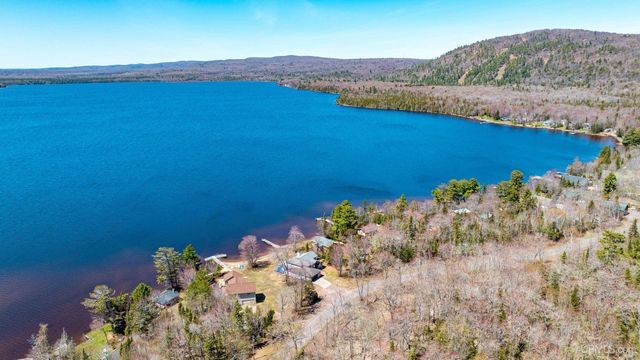 6139 Sand Point Road, Mohawk, MI 49950