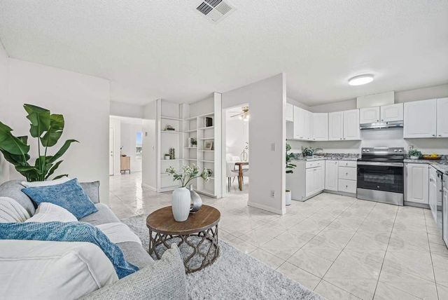 1110 Amaretto Dr, Tracy, CA 95376