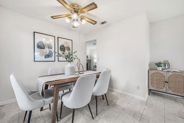 1110 Amaretto Dr, Tracy, CA 95376