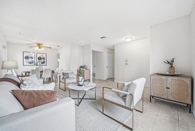 1110 Amaretto Dr, Tracy, CA 95376