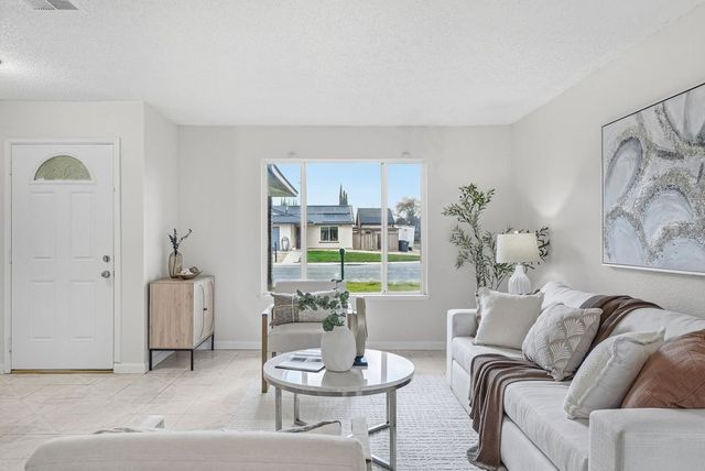 1110 Amaretto Dr, Tracy, CA 95376