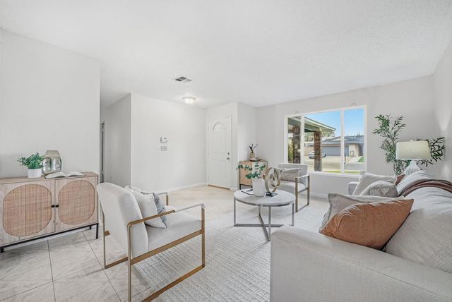 1110 Amaretto Dr, Tracy, CA 95376