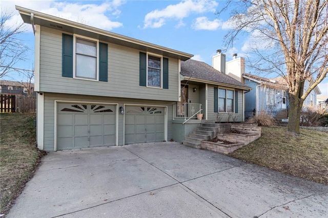 11300 N Donnelly Avenue, Kansas City, MO 64157