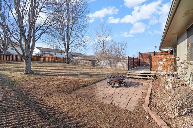 11300 N Donnelly Avenue, Kansas City, MO 64157