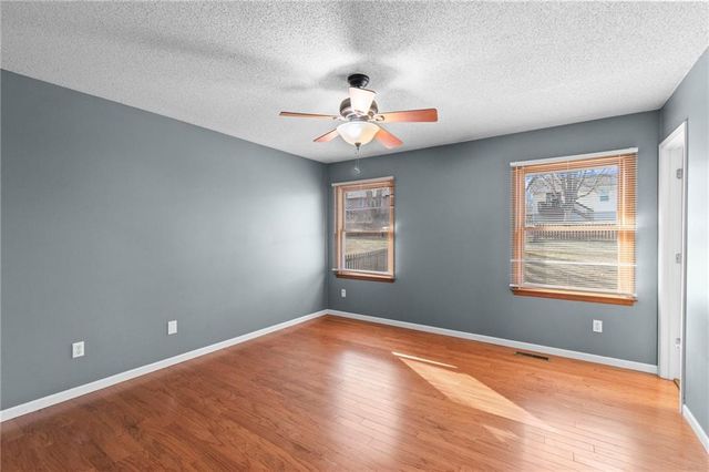 11300 N Donnelly Avenue, Kansas City, MO 64157