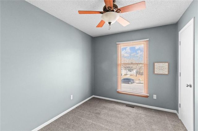 11300 N Donnelly Avenue, Kansas City, MO 64157