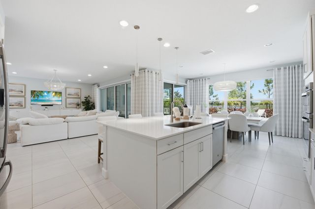 19564 Broad Shore Walk, Loxahatchee, FL 33470
