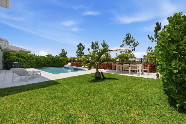 19564 Broad Shore Walk, Loxahatchee, FL 33470