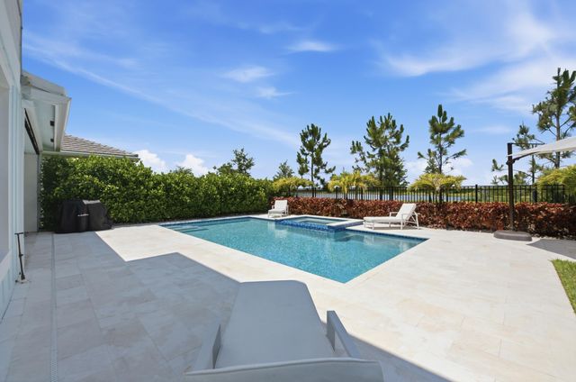 19564 Broad Shore Walk, Loxahatchee, FL 33470