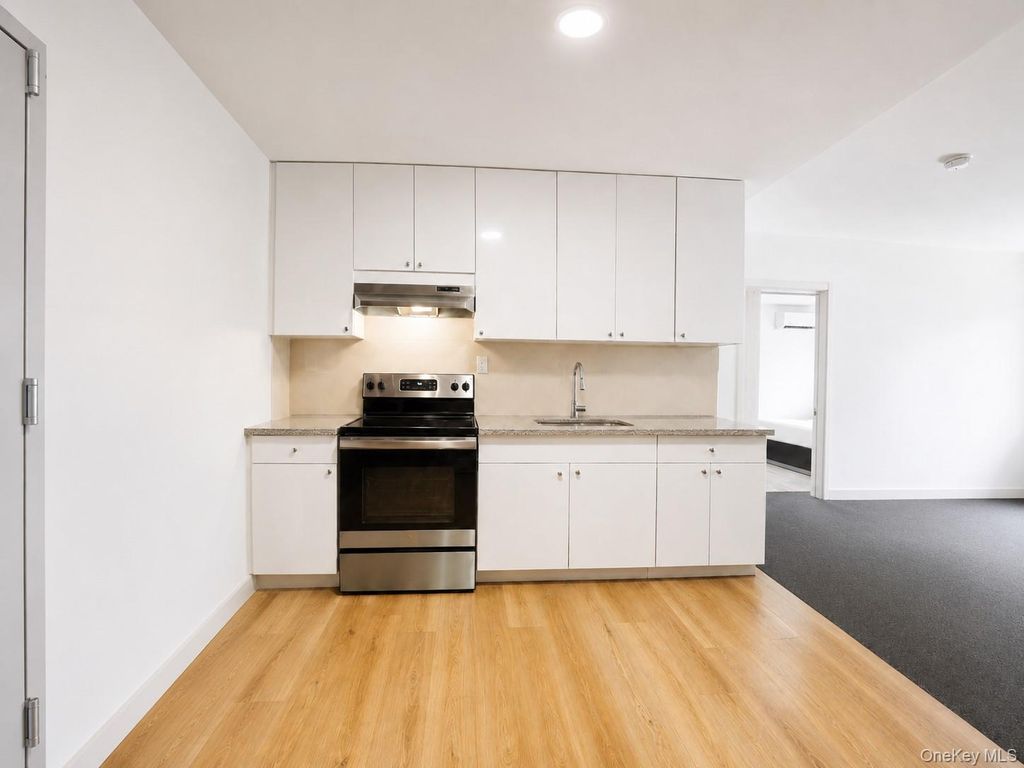 7040 45 Avenue 6D, Woodside, NY 11377 — photo 2