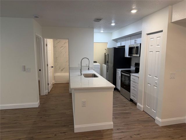 3024 PARKWAY BOULEVARD 206, Kissimmee, FL 34747