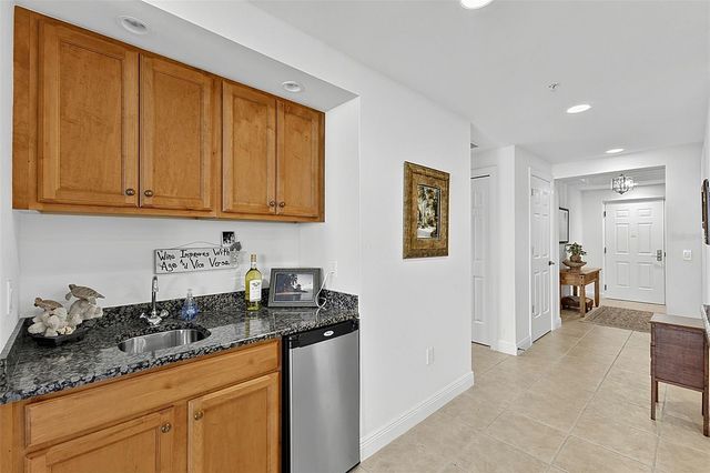 3329 SUNSET KEY CIRCLE 204, Punta Gorda, FL 33955