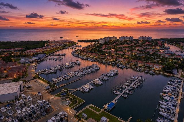 3329 SUNSET KEY CIRCLE 204, Punta Gorda, FL 33955