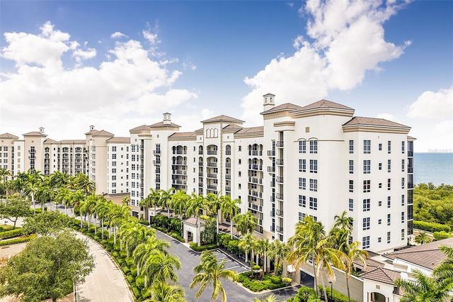 3329 SUNSET KEY CIRCLE 204, Punta Gorda, FL 33955