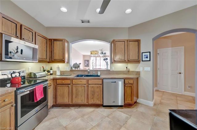 9527 Brookville CT, Fort Myers, FL 33967