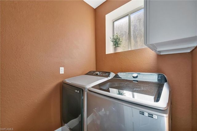 9527 Brookville CT, Fort Myers, FL 33967