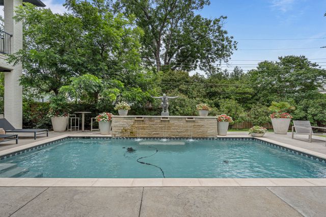 2413 Lofton Terrace, Fort Worth, TX 76109