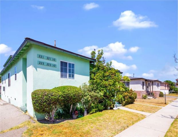 221 S Bushnell Avenue, Alhambra, CA 91801