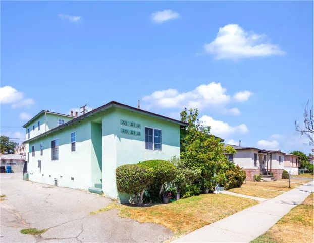 221 S Bushnell Avenue, Alhambra, CA 91801