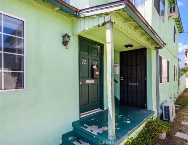 221 S Bushnell Avenue, Alhambra, CA 91801