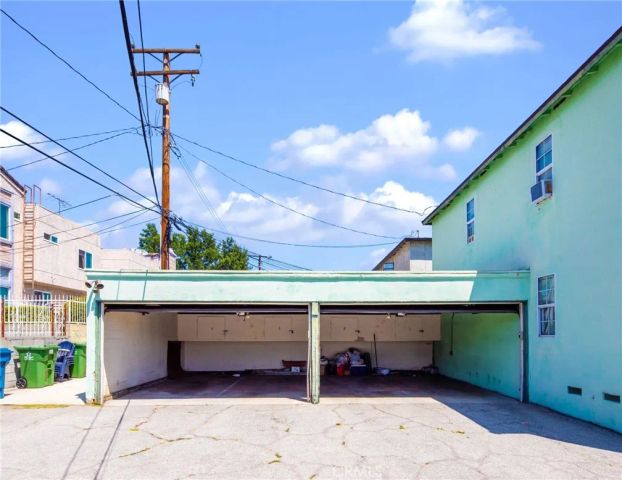 221 S Bushnell Avenue, Alhambra, CA 91801