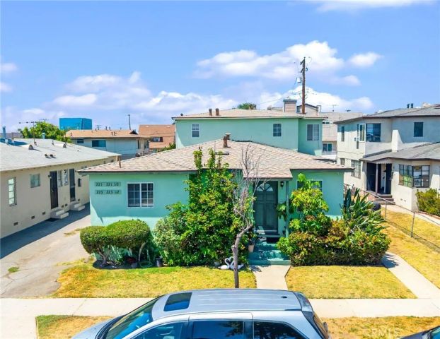 221 S Bushnell Avenue, Alhambra, CA 91801