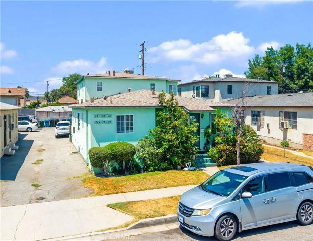221 S Bushnell Avenue, Alhambra, CA 91801