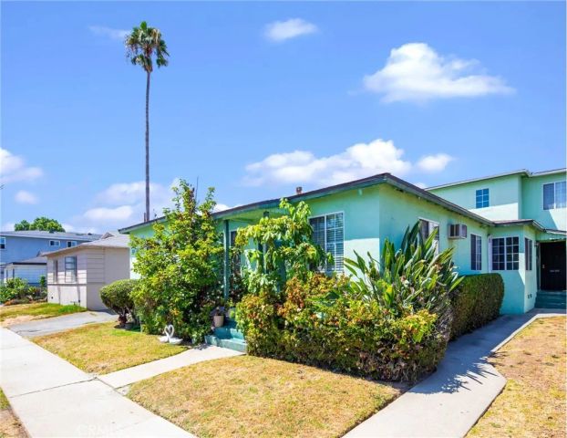 221 S Bushnell Avenue, Alhambra, CA 91801