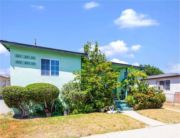 221 S Bushnell Avenue, Alhambra, CA 91801