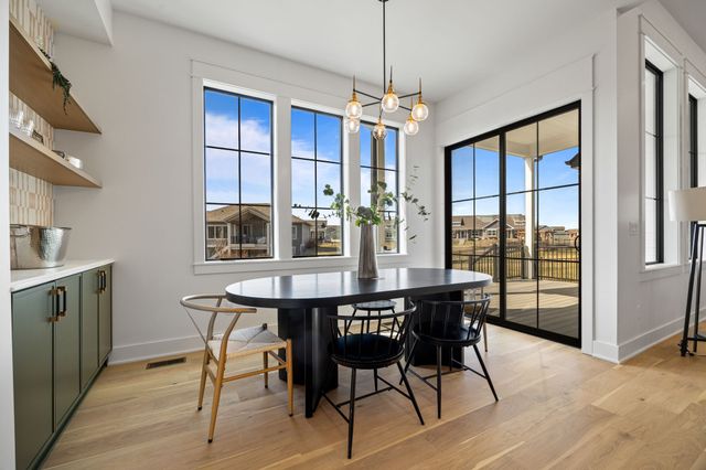 2112 SW Cascade Falls Drive, Ankeny, IA 50023