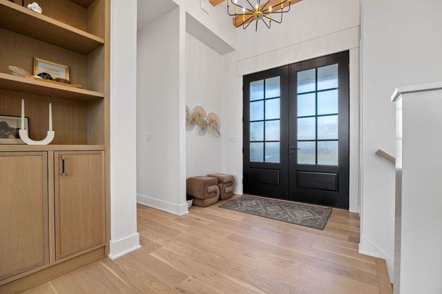 2112 SW Cascade Falls Drive, Ankeny, IA 50023