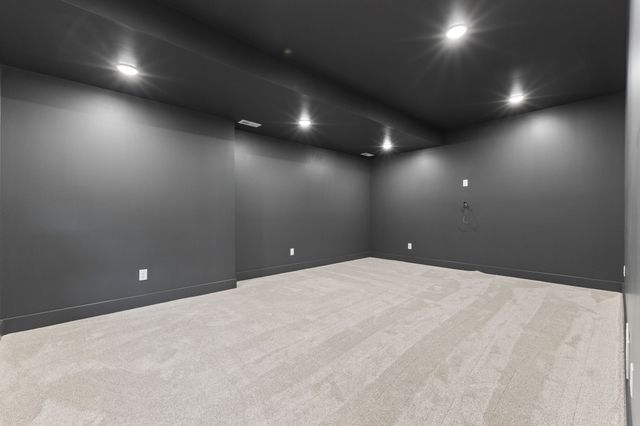 2112 SW Cascade Falls Drive, Ankeny, IA 50023