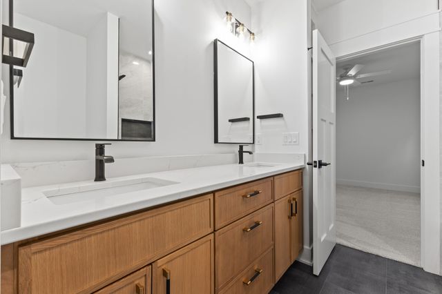 2112 SW Cascade Falls Drive, Ankeny, IA 50023