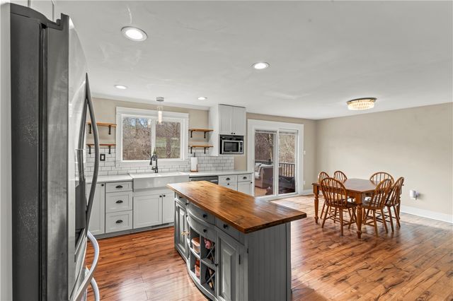 359 Hunting Creek Rd, North Strabane, PA 15317