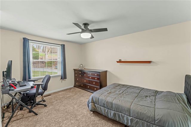 359 Hunting Creek Rd, North Strabane, PA 15317