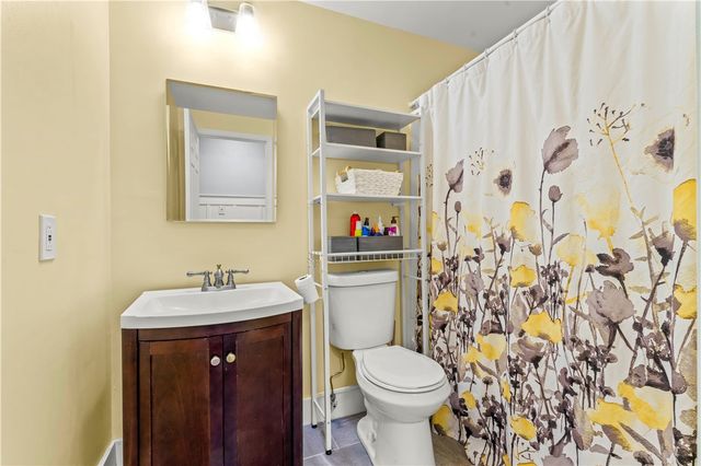 359 Hunting Creek Rd, North Strabane, PA 15317