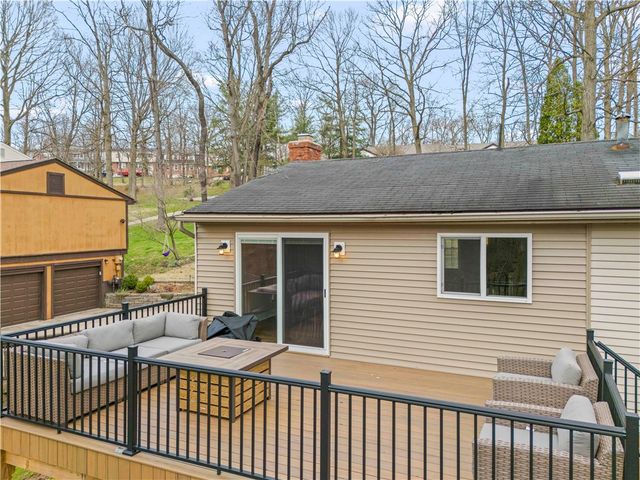 359 Hunting Creek Rd, North Strabane, PA 15317