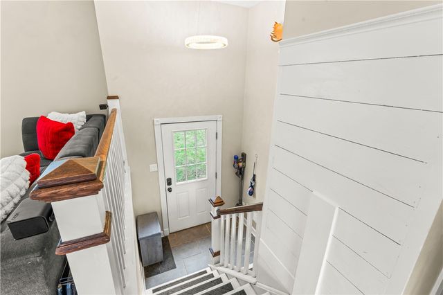 359 Hunting Creek Rd, North Strabane, PA 15317