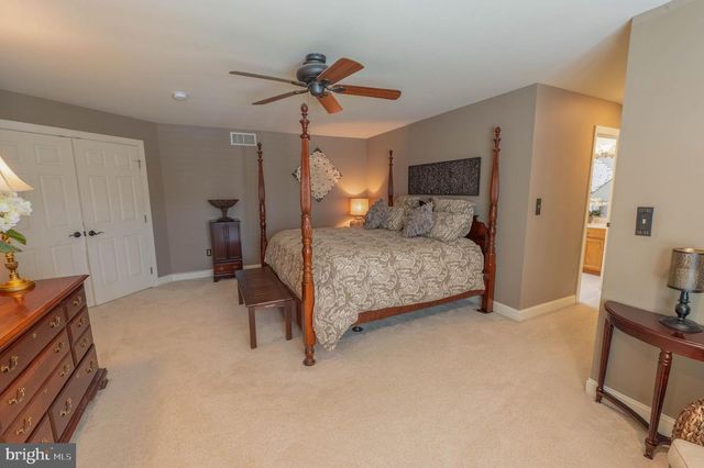 3781 CHRIS DR, Emmaus, PA 18049