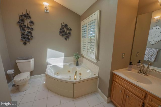 3781 CHRIS DR, Emmaus, PA 18049