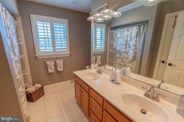 3781 CHRIS DR, Emmaus, PA 18049