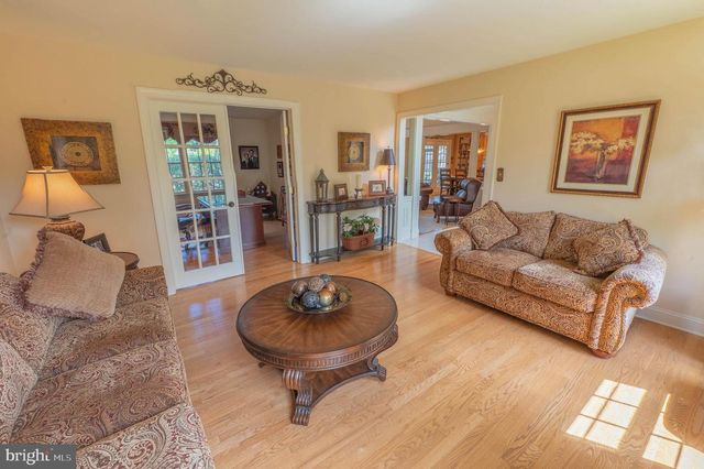 3781 CHRIS DR, Emmaus, PA 18049