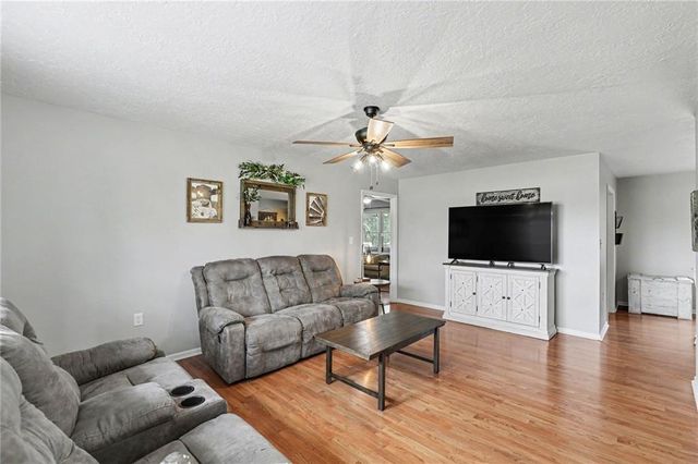 26408 E 227th Street, Harrisonville, MO 64701