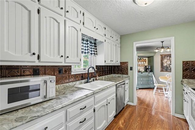 26408 E 227th Street, Harrisonville, MO 64701