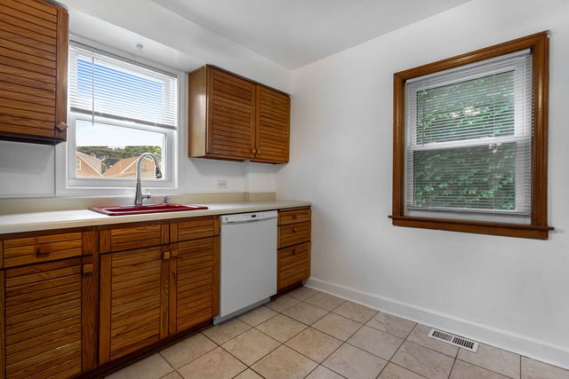 8721 S Merrill Avenue, Chicago, IL 60617